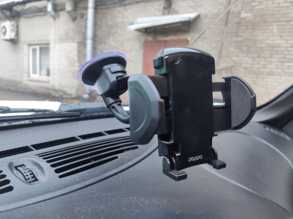 Удачный держатель для телефона — Lada Niva Travel, 1,7 л, 2021 года ...