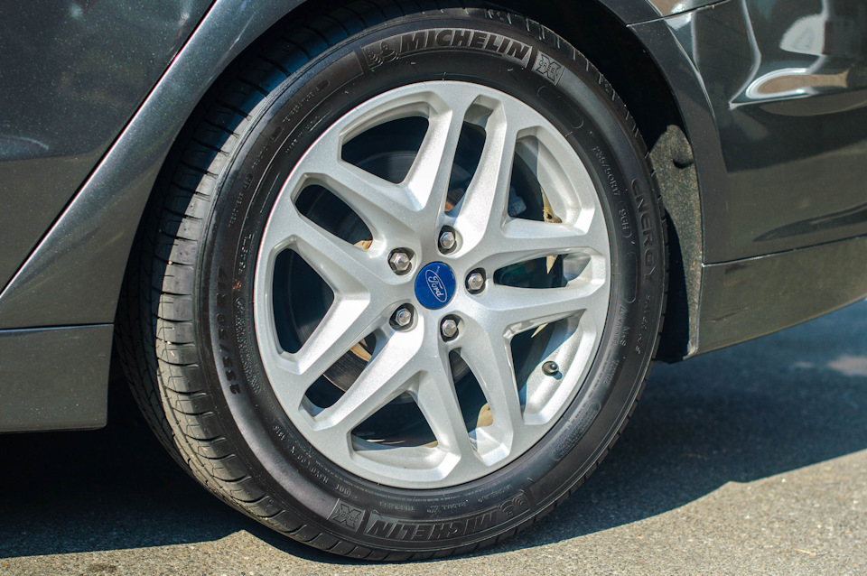 40.Ford Fusion (America) SE 1,5T EcoBoost Смазка направляющих суппортов. VeryLube. Brake