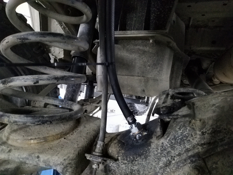Сапун заднего моста Mitsubishi Pajero Sport 3 - Mitsubishi Pajero Sport (3G), 2,