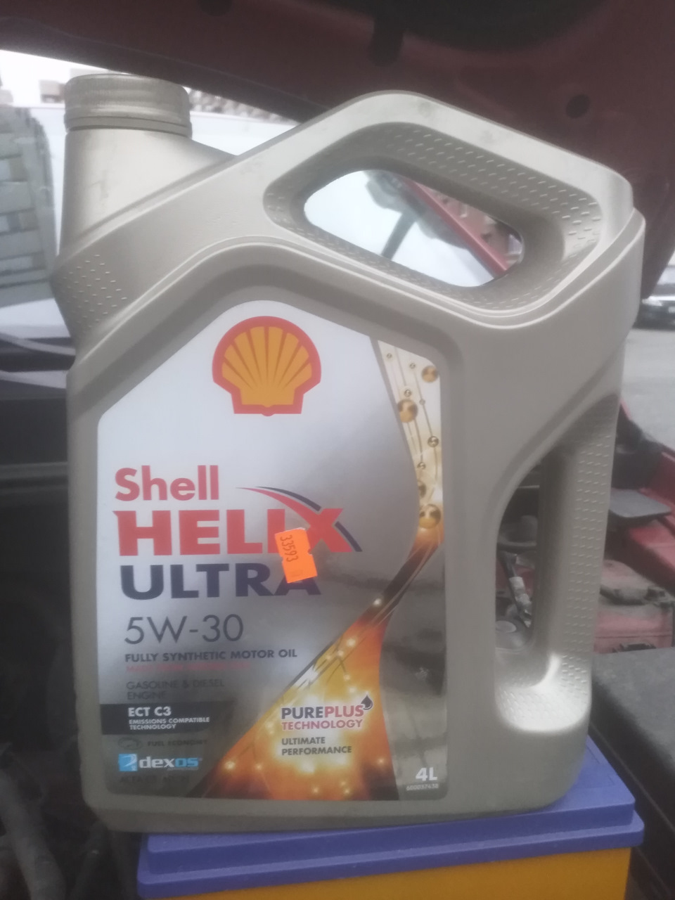 Залить shell. Масло Shell залить в коробку Hyundai Solaris. Жор масла Солярис 1.6. Хендай Солярис жор масла. Литр масло на 1000 км Солярис.