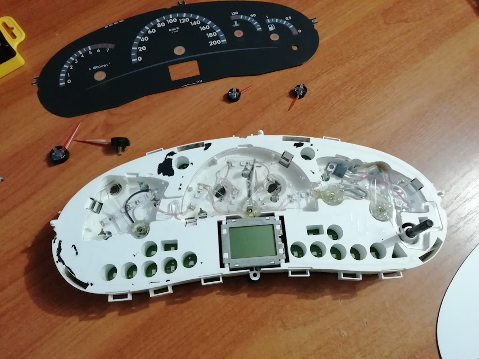 Вид не особо аккуратный, но зато работает. — Lada Калина седан