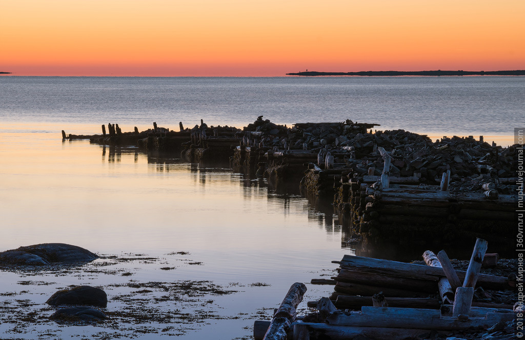 Песня белое море. Белое море Латвия. ПК белого моря. Город возле белого моря. Индия чёрное и белое море.