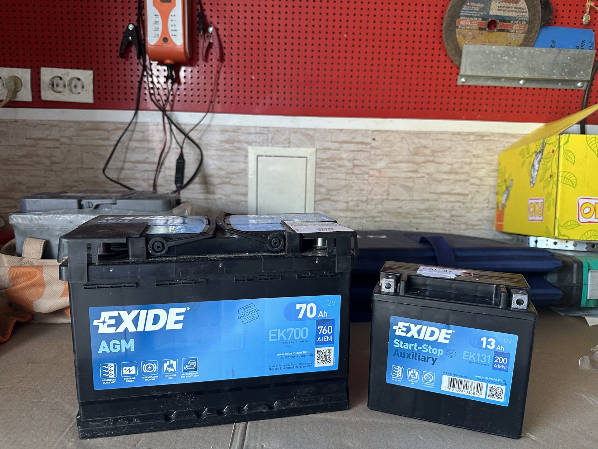 Exide ek131 Мерседес. Ek131 Exide. Ek700. Аккумуляторы Exide ek700.