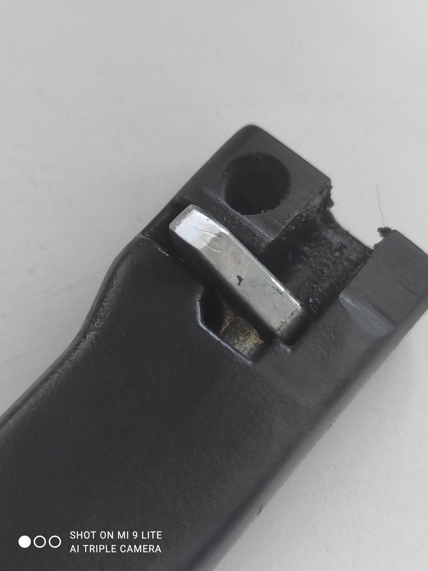 Ремонт шторки багажника — Opel Astra H, 1,7 л, 2009 года | своими ...