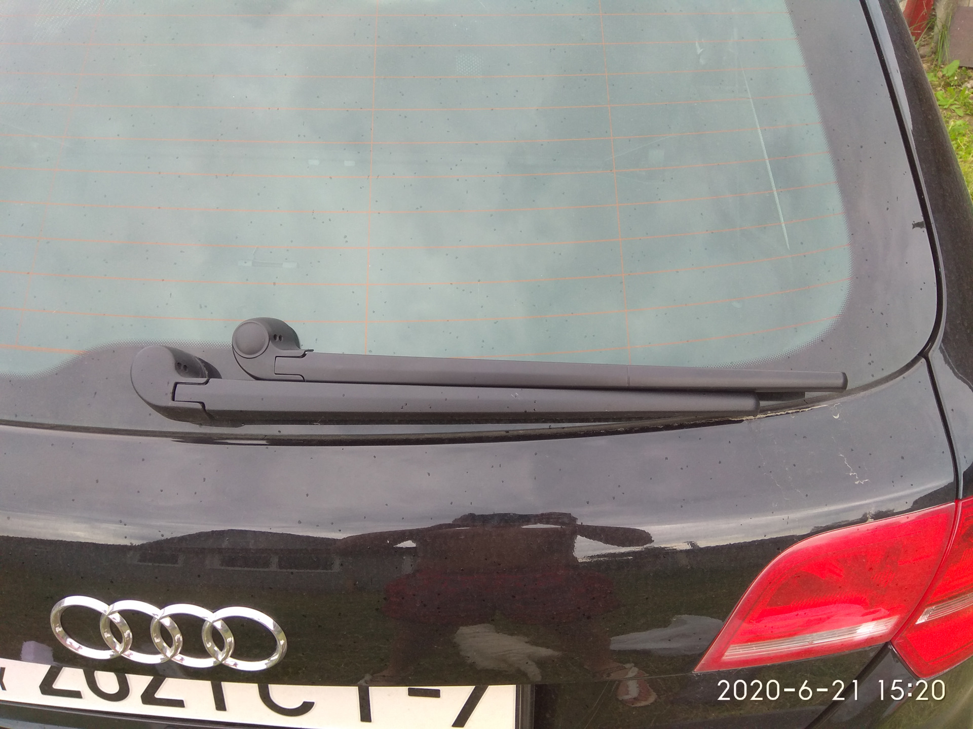 Замена заднего дворника - Audi A3 (8P), 2 л, 2007 года своими руками DRIVE2