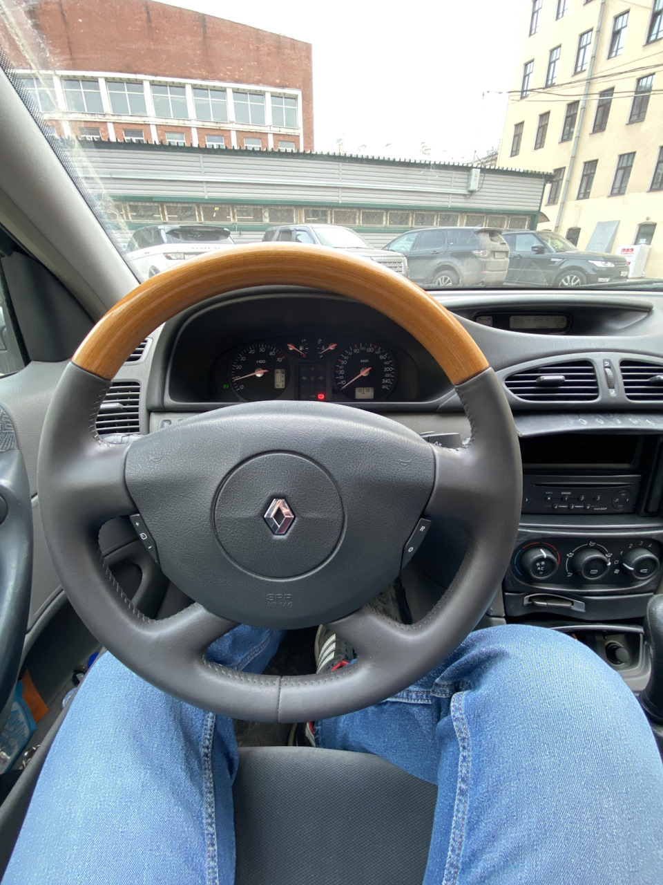 Руль с деревянной вставкой. Установка. — Renault Laguna II, 1,8 л, 2002 ...