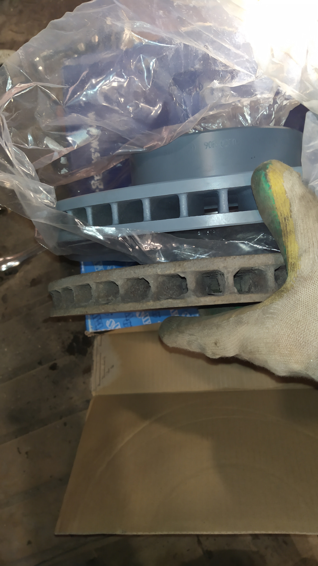 Замена передних тормозных дисков е39 или как убрать биение при ...