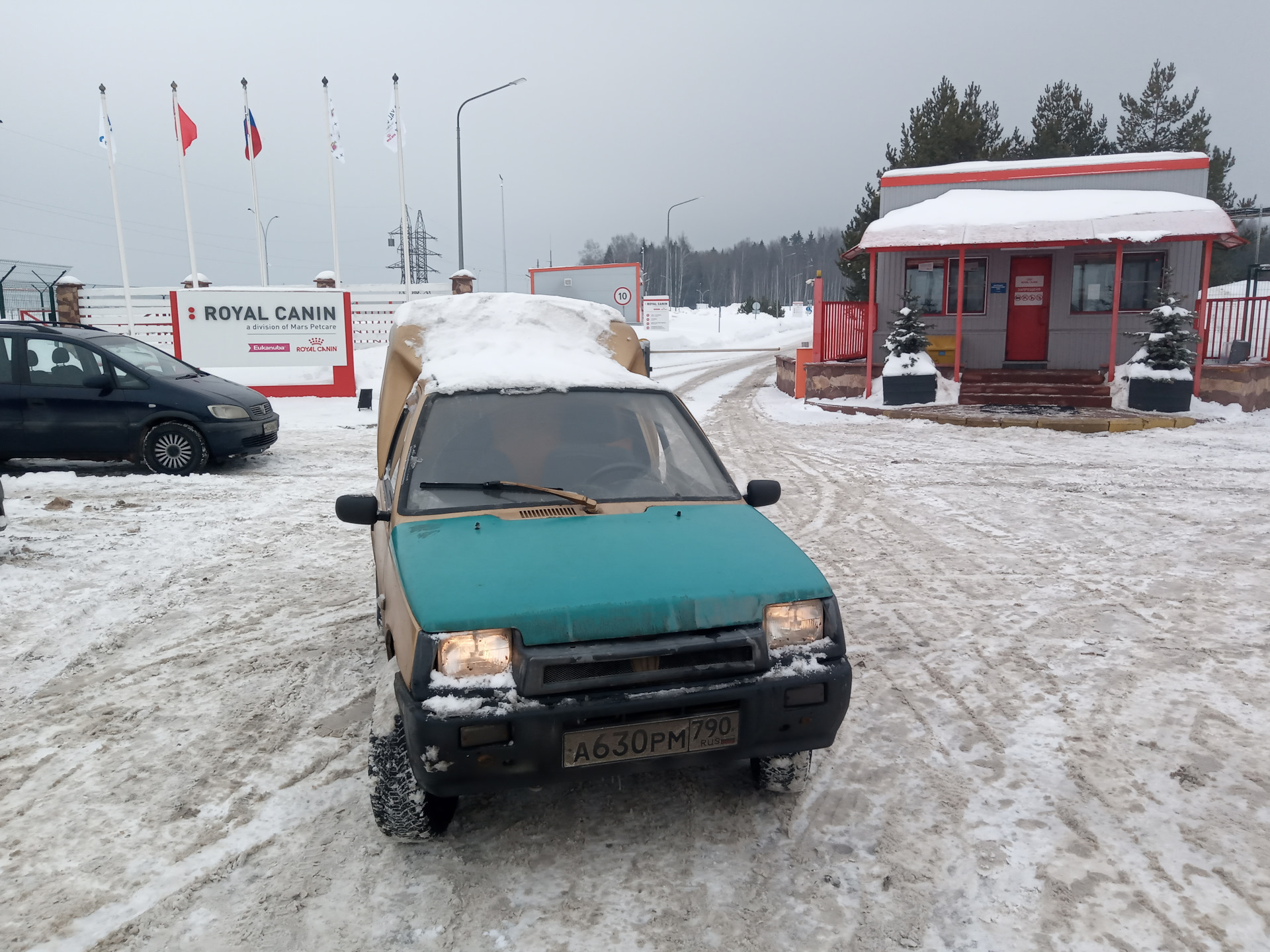 Машина сломалась. Пополам — Lada 11113 Ока, 0,8 л, 2006 года | поломка |  DRIVE2