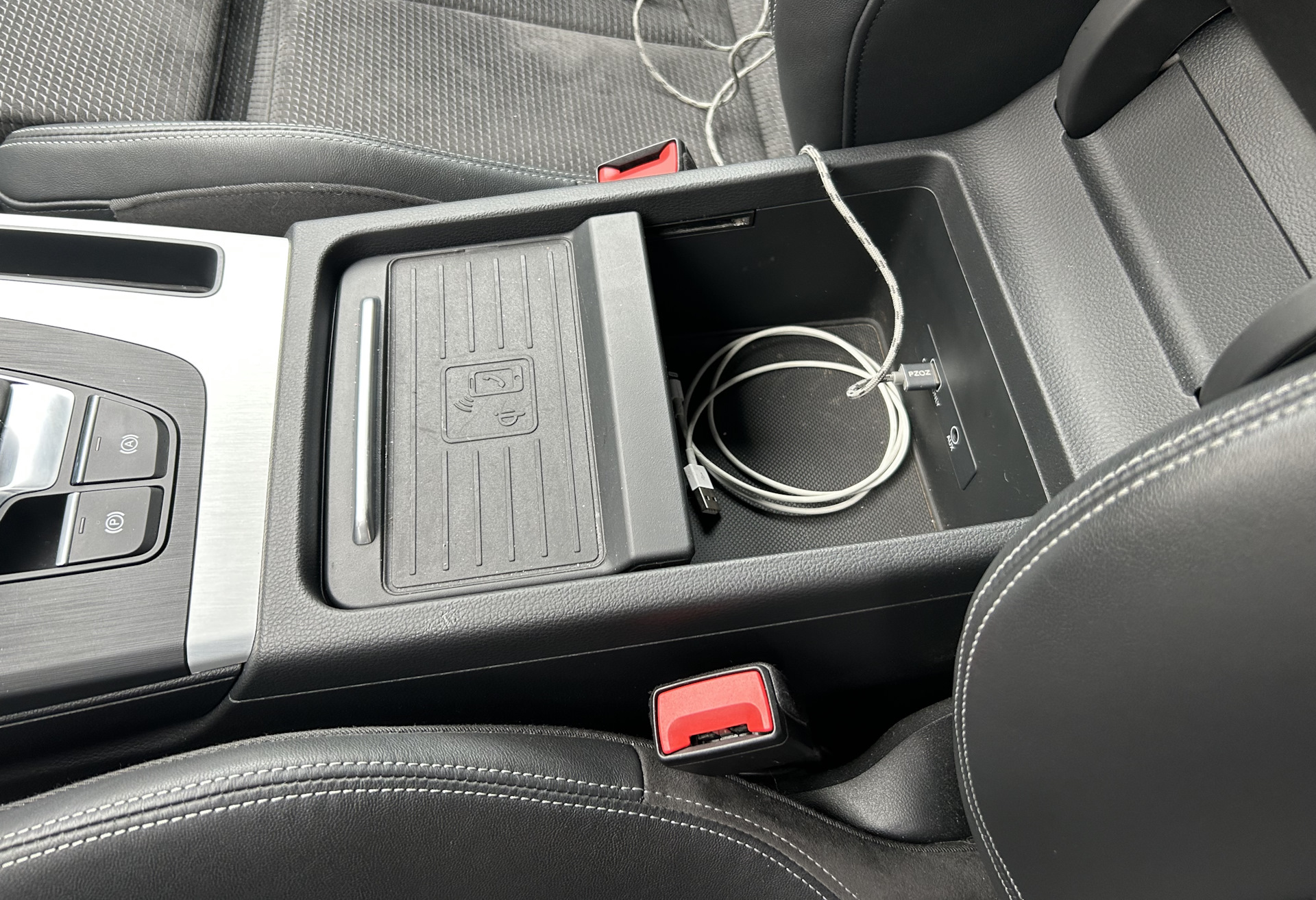Установка беспроводной зарядки — Audi Q5 (2G), 2 л, 2019 года ...