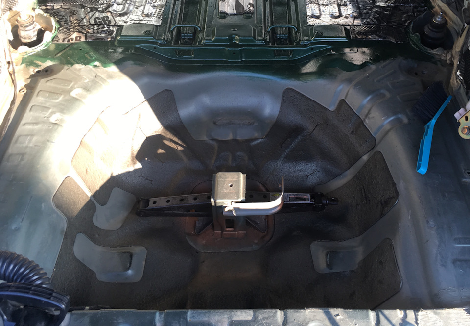 Ниша под запаску, марафет — Honda Element, 2,4 л, 2003 года | своими ...