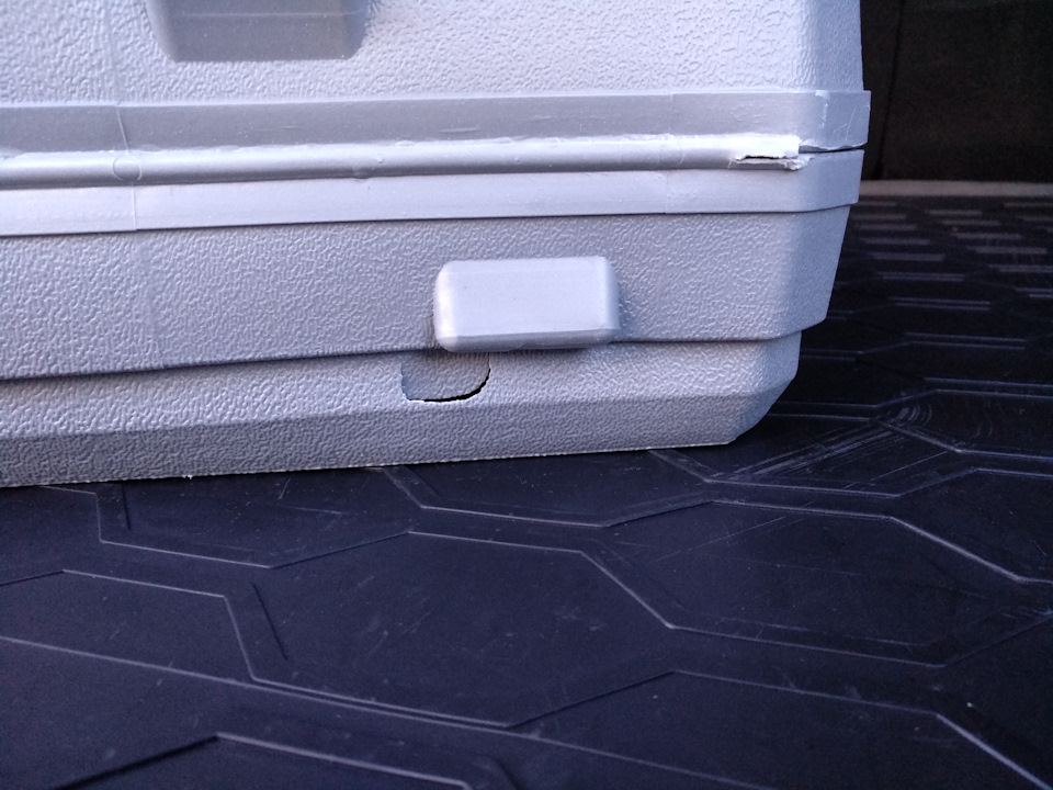 по отзывам уже готовился к тому, что кейс придет ко мне побитый и я был прав. но ничего страшного, не в труху же))) — Mazda CX-5 (2G)