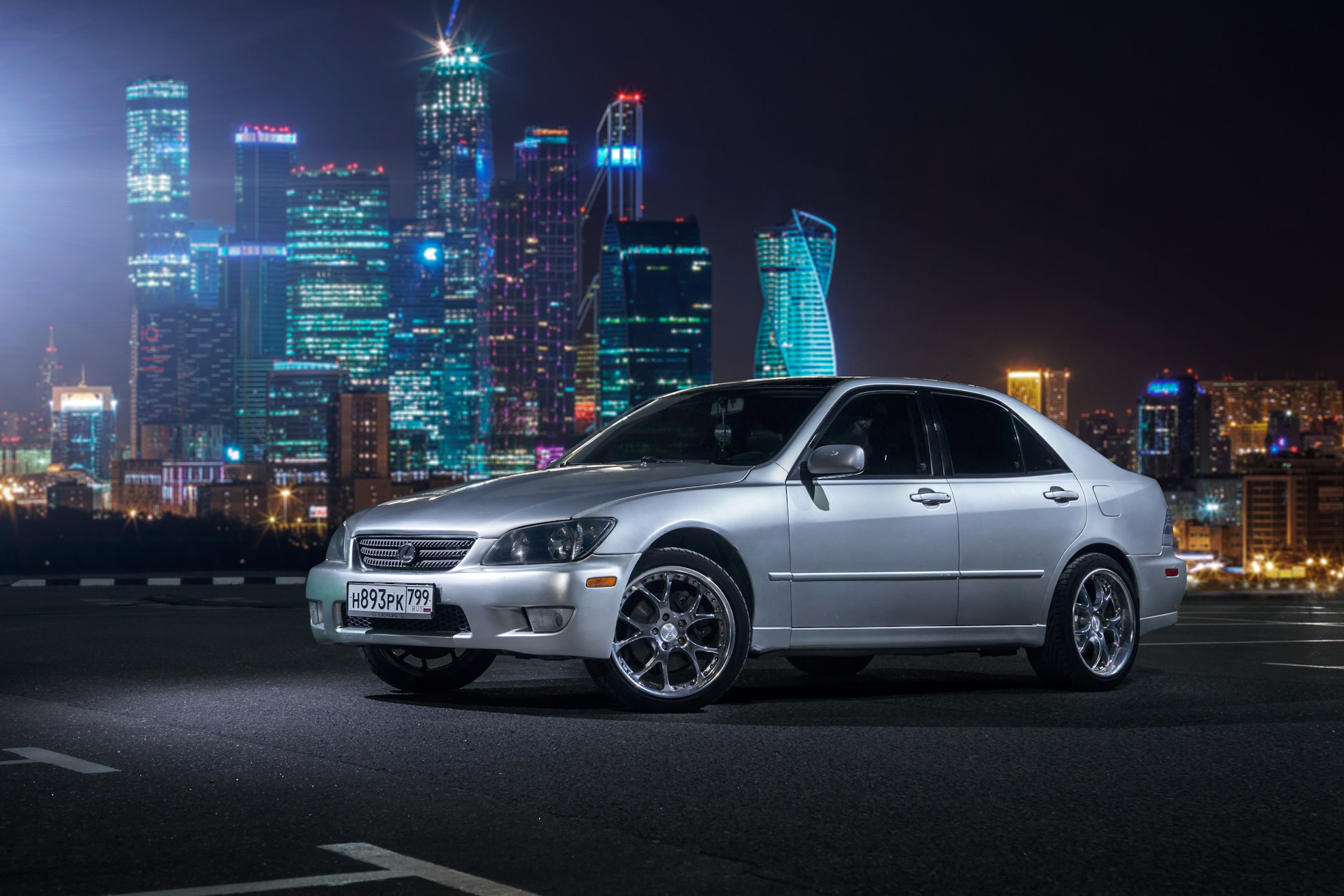 Lexus is 200 слабые места