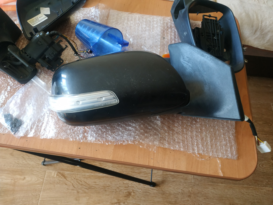 (20) Разбор бокового зеркала (конец) — Toyota Avensis II, 1,8 л, 2008 ...