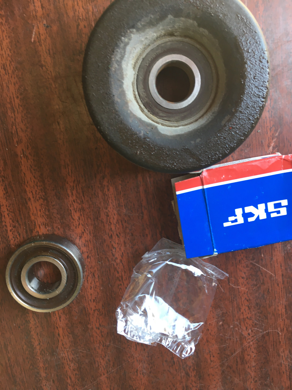 Замена подшипника в натяжном ролике — Subaru Legacy (BL/BP), 3 л, 2005 ...