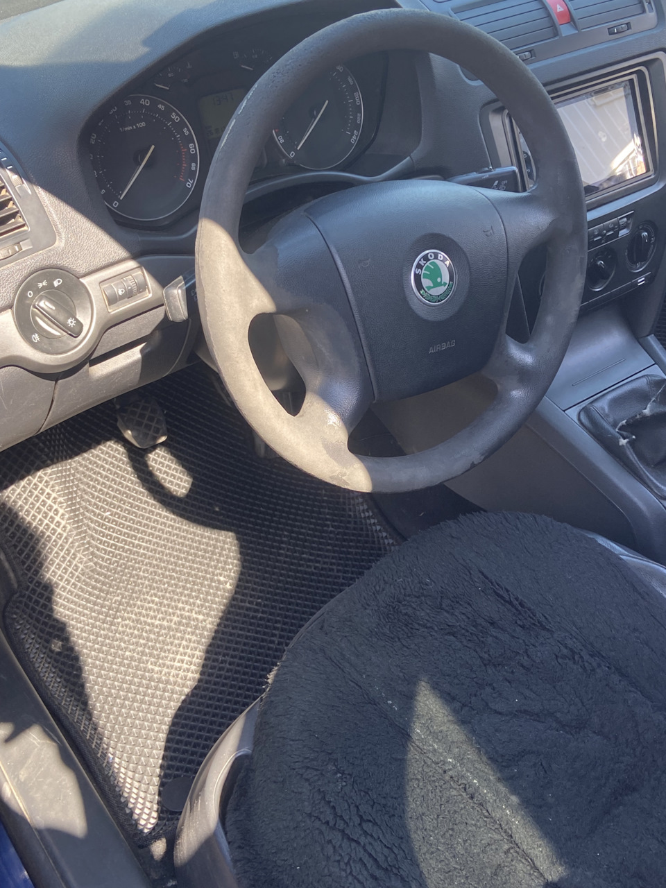 Эво коврики и подсветка ног — Skoda Octavia A5 Mk2, 1,4 л, 2007 года ...