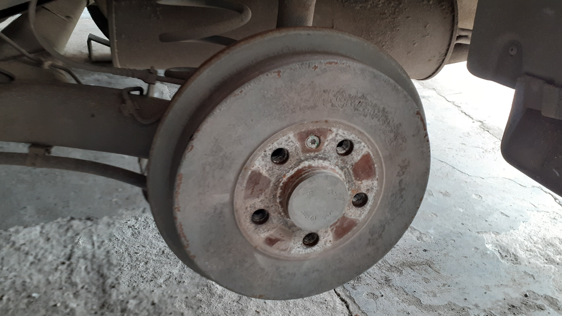 Барабаны skoda rapid. Накладки на барабаны поло седан. 3 катушка. шкода рапид.. нормо часы по проверке тормозных барабанов шкода рапид.