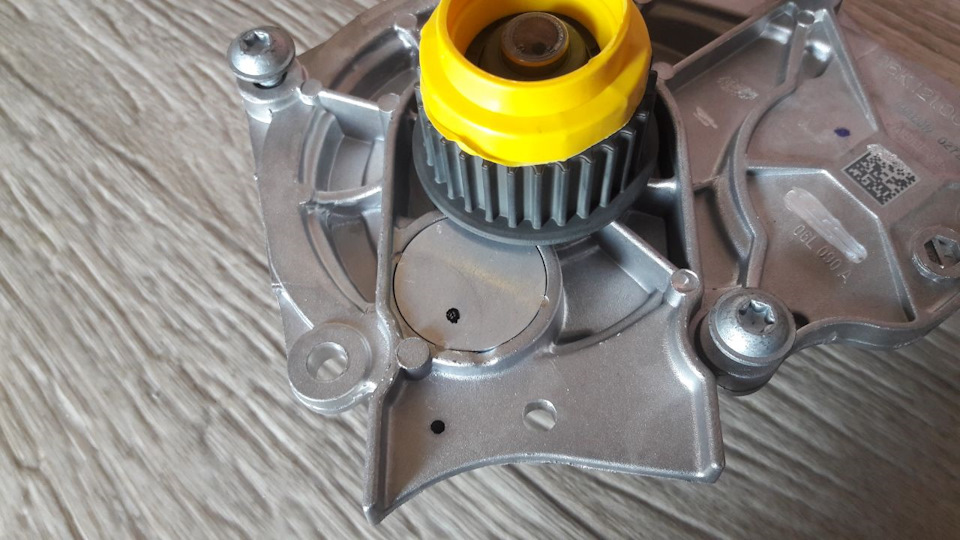 Не открывается капот — Volkswagen Passat B6, 1,4 л, 2009 года | поломка ...