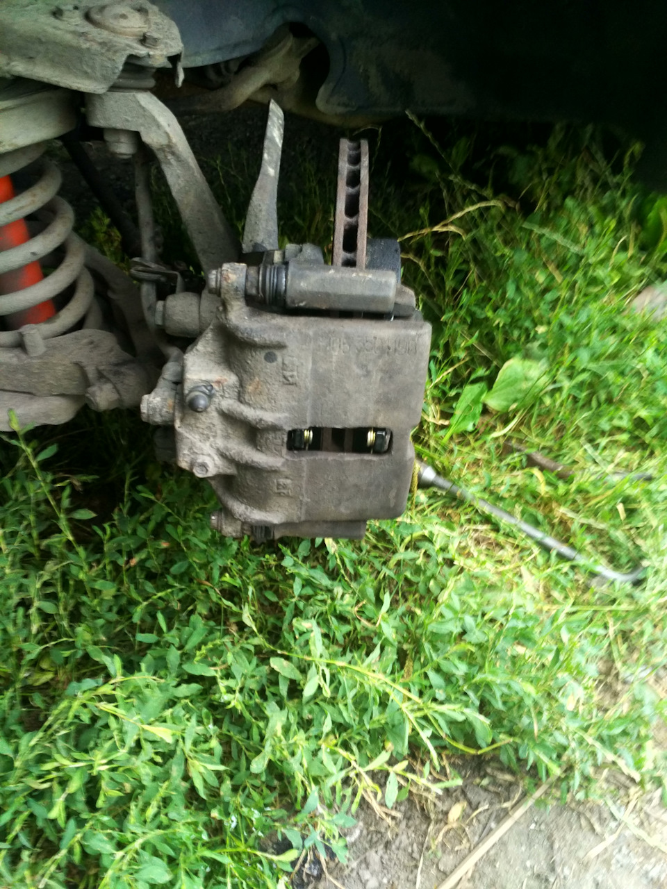 заменил тормозные колодки ТИИР (перед) — ГАЗ 31105, 2,4 л, 2006 года ...