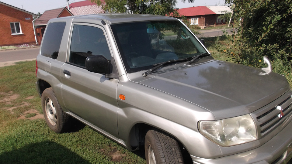 Mitsubishi Pajero iO 三菱 パジェロイオ
