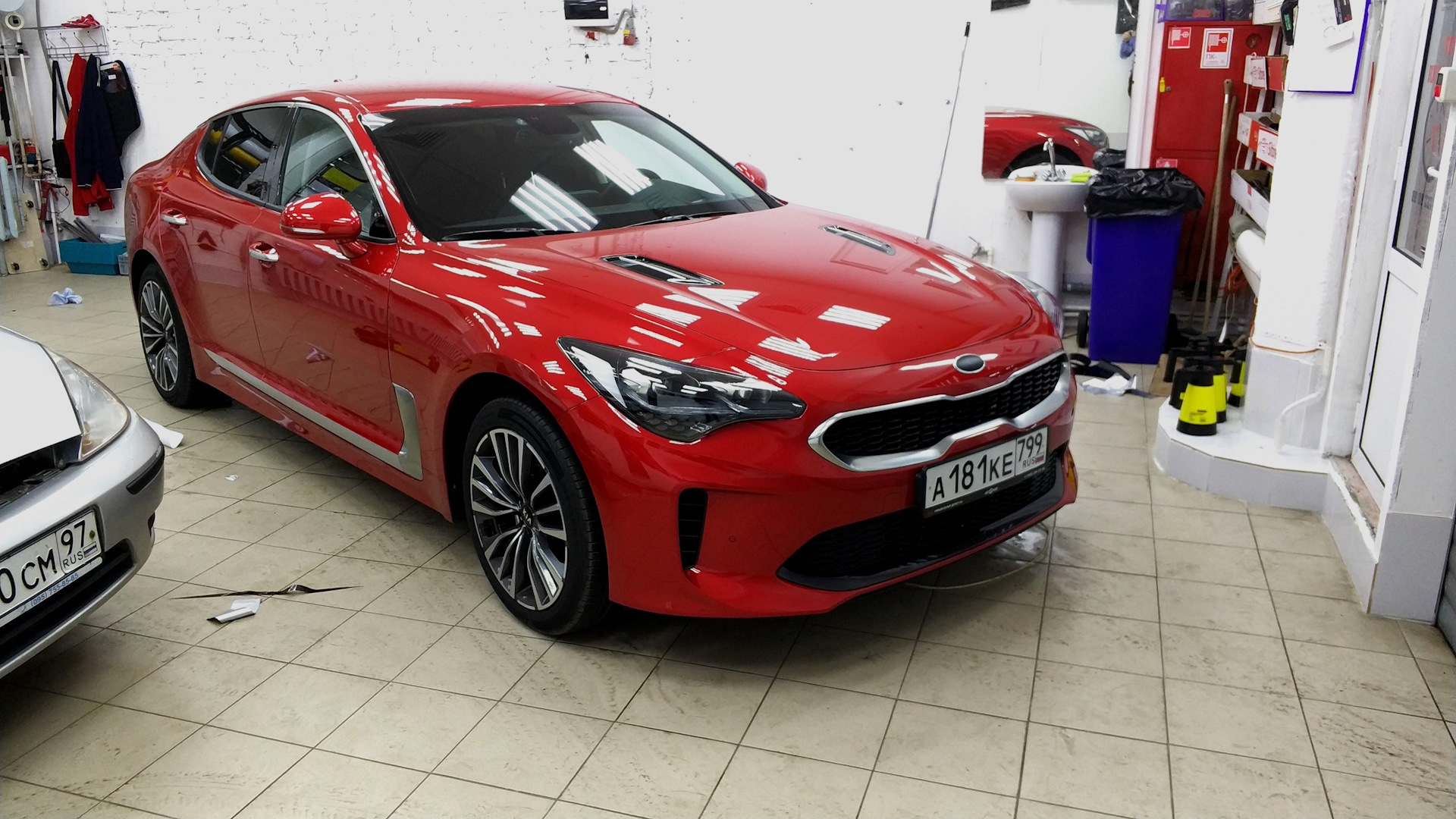 Kia Stinger drive2