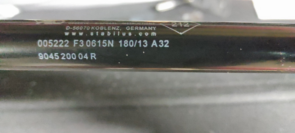 Фото в бортжурнале Renault Duster (1G). Запчасти на фото: 904520004R