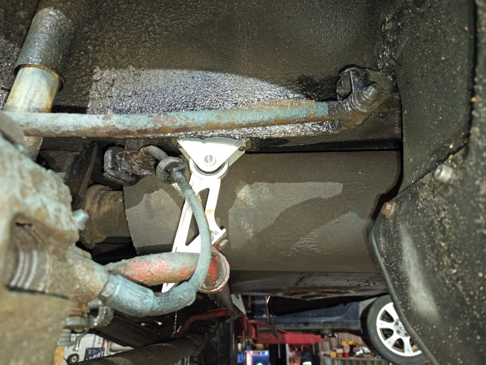 Стойка установлена на автомобиль