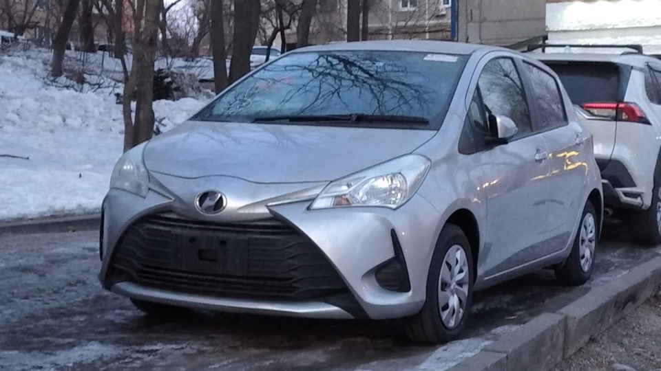 Toyota Vitz (130) 1.0 бензиновый 2019 | на DRIVE2
