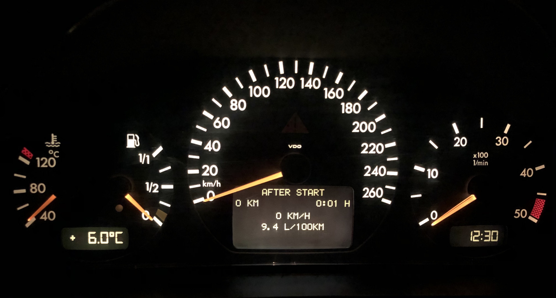 Замена лампочек в щитке приборов W210 рестайл — Mercedes-Benz E-class ...