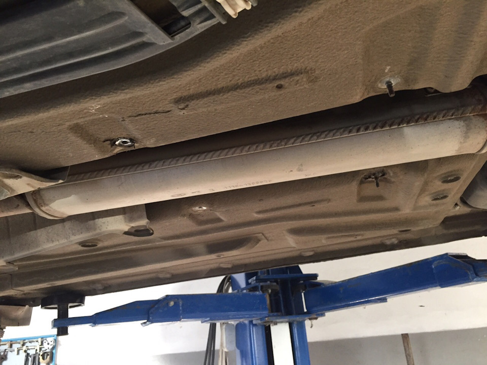 Регулировка ручника — Lada Калина универсал, 1,4 л, 2010 года | своими ...