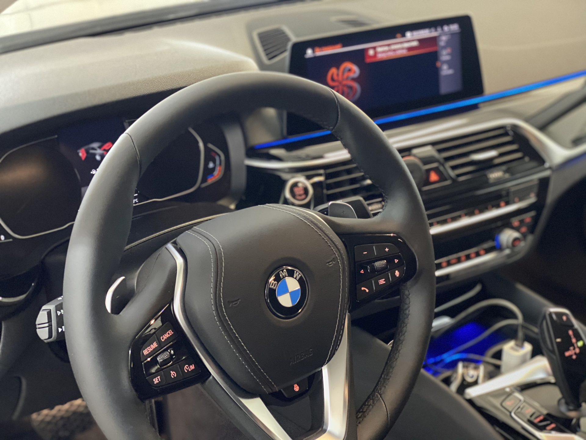 Bmw g20 дооснащение. Дооснащение bmw g30. Дооснащение bmw g05 стеклянной отделкой. Nbt evo на mgu g30. Bmw g30 парктроник.