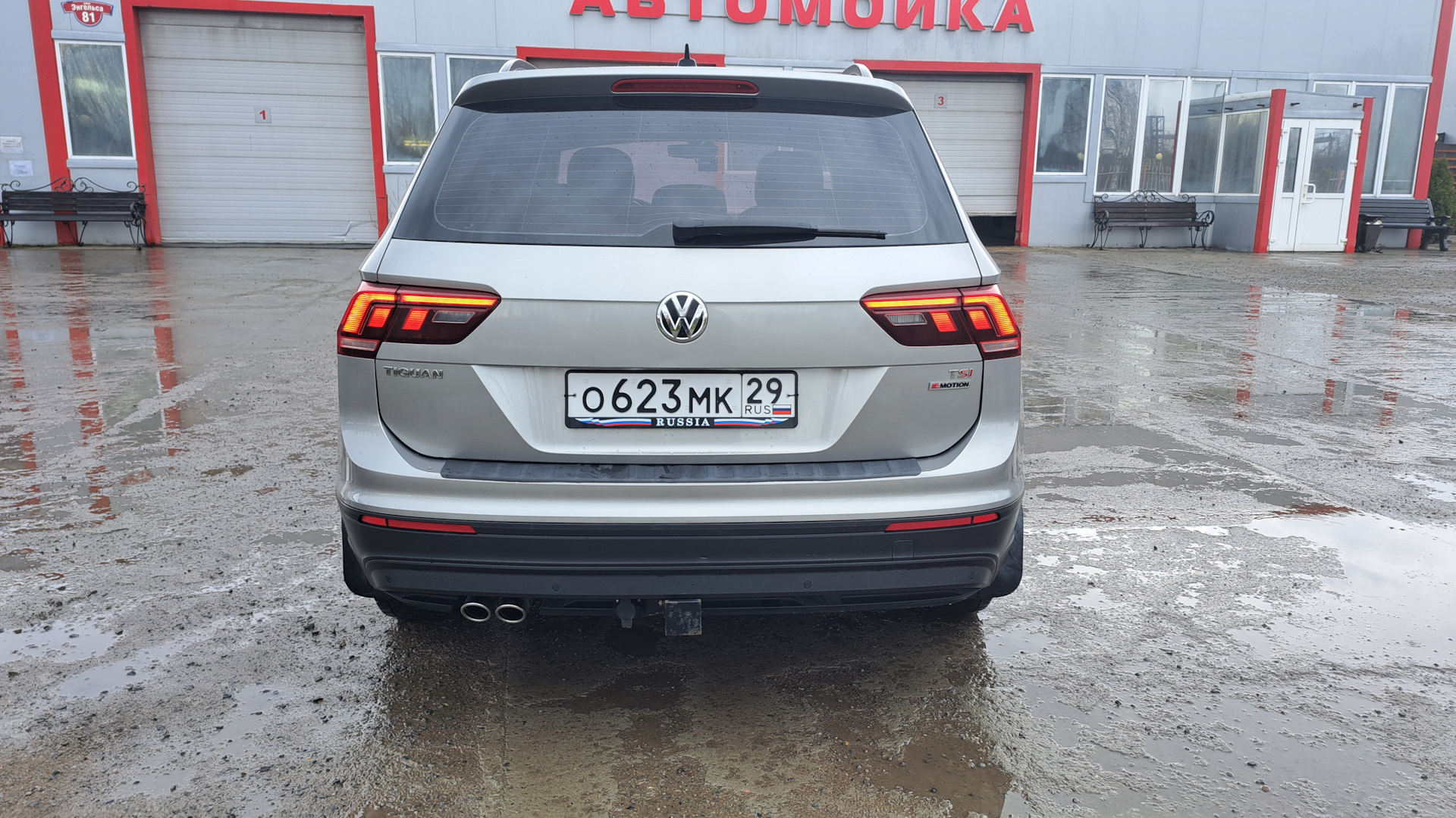 Продажа Volkswagen Tiguan (2G) 2017 (бензин, МКПП) — с историей  обслуживания — DRIVE2.RU