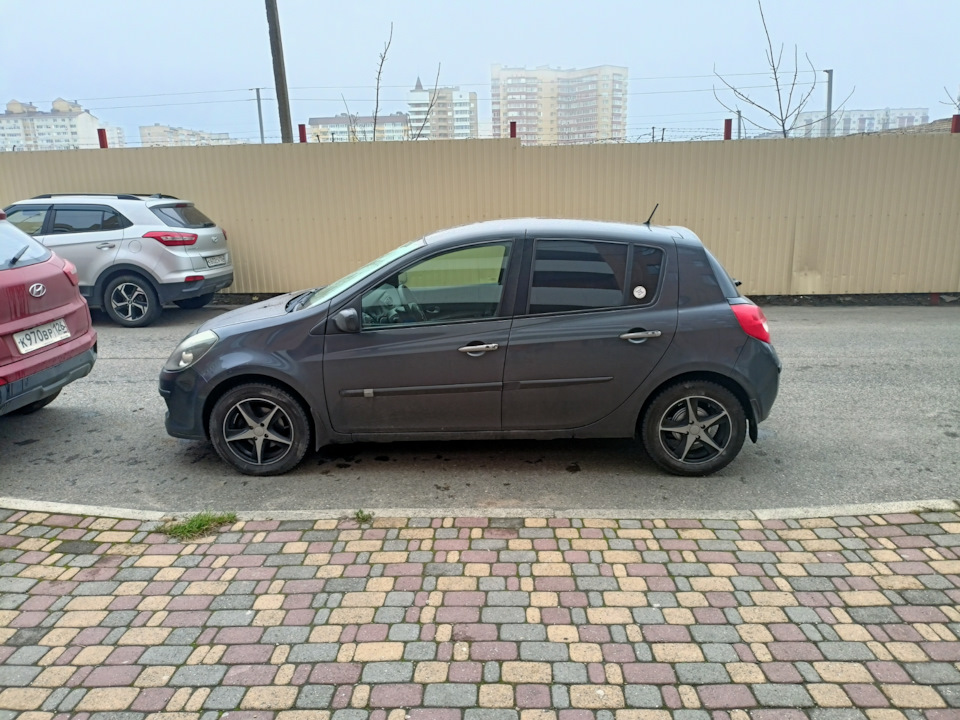шины renault clio 3. шины renault clio 3. рено клио 3 спорт. Citroen c1 stance. рено клио 3 2010.