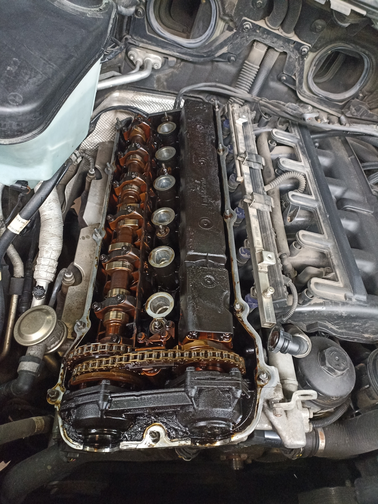 Замена маслосъемных колпачков, замена рем.комплектов ваноса ...