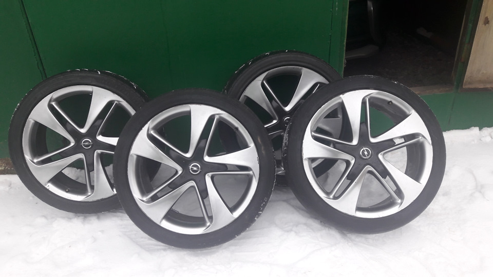 Комплект колес на лето — Opel Astra J GTC, 1,6 л, 2013 года | колёсные ...