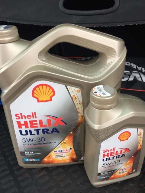 Ix35 масло в двигатель бензин 2.0. Шелл Хеликс ультра 5w30 Киа Рио. Shell 5w30 Хендай. Хендай ix35 масло в двигатель. Хендай Крета 1 Шелл Хеликс ультра 5w30.