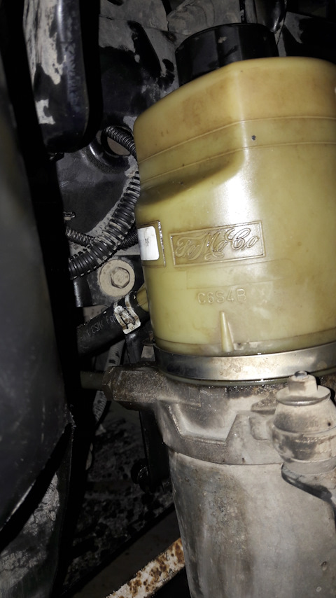 Бачок эгур мазда 3. Бачок гура форд фокус 2 1. 2. Эгур фабия 2. Эгур форд фокус 2.