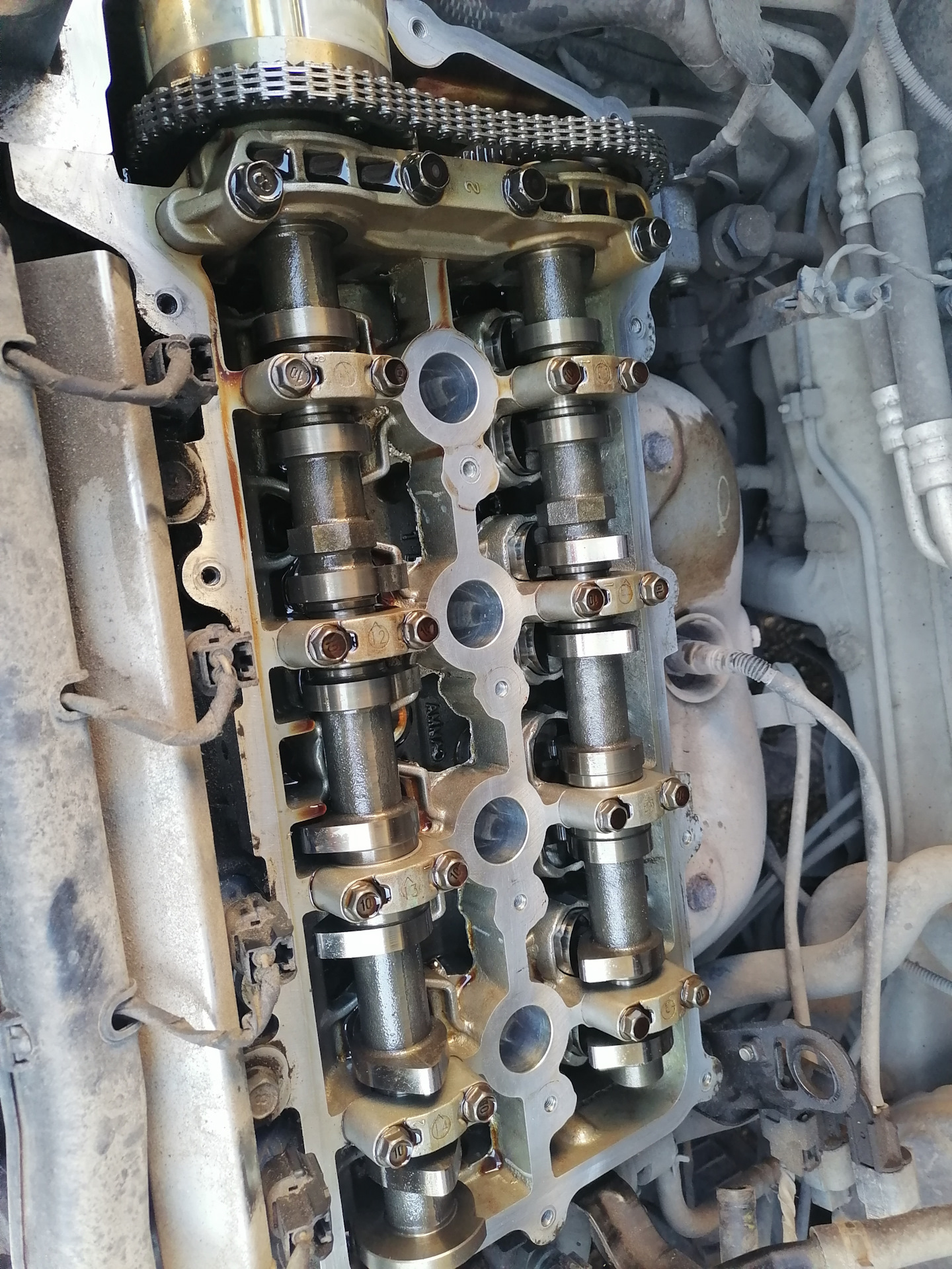 Прокладка клапанной крышки повторно — Hyundai Solaris, 1,6 л, 2011 года ...