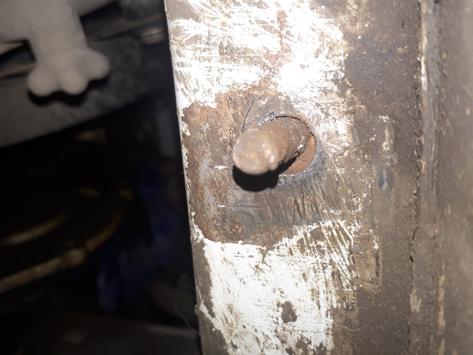 Стук на кочках и поворотах. — DRIVE2