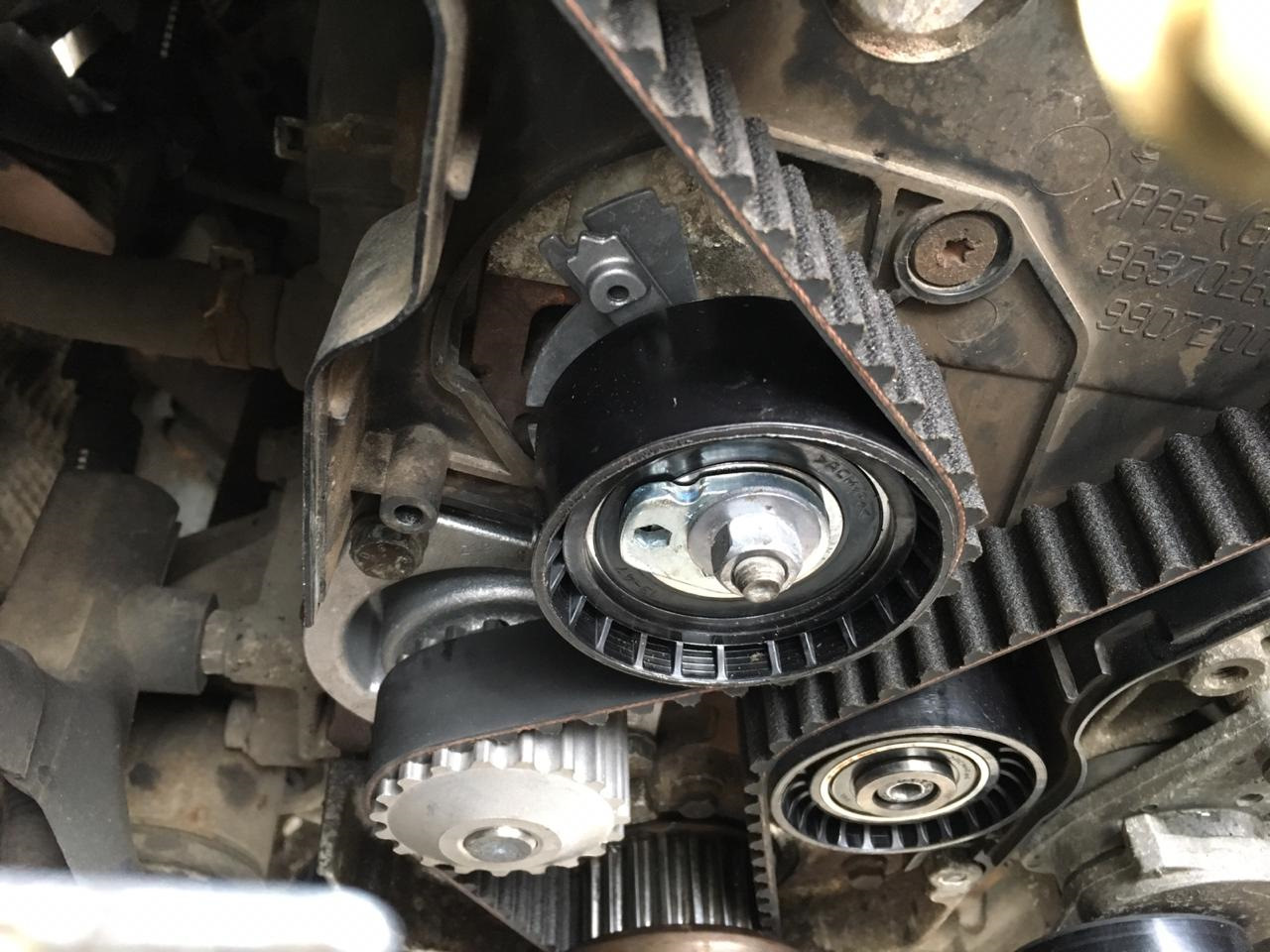Провернуло ремень ГРМ. — Peugeot 307, 1,6 л, 2004 года | своими руками ...