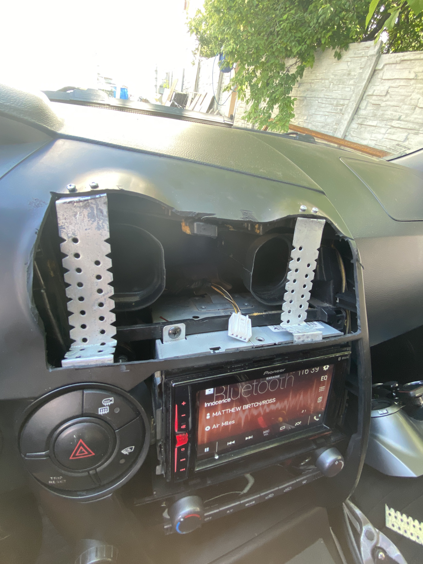 Планшет в торпеду — SsangYong Actyon Sports (1G), 2 л, 2011 года ...