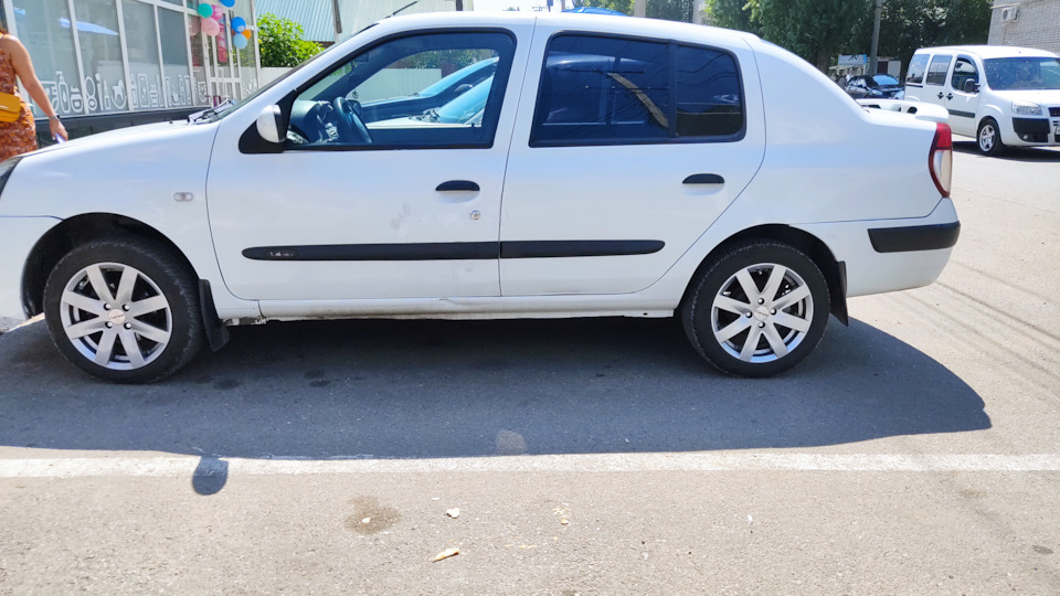 Замена задних пружин на Рено Симбол — Renault Symbol, 1,4 л, 2006 года ...