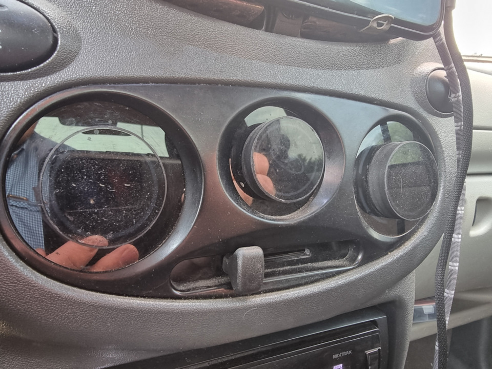 Новый блок крутилок печки — Lada Калина седан, 1,4 л, 2009 года ...