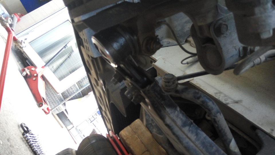 Замена шаровой Grand Starex — Hyundai Grand Starex, 2,5 л, 2010 года ...