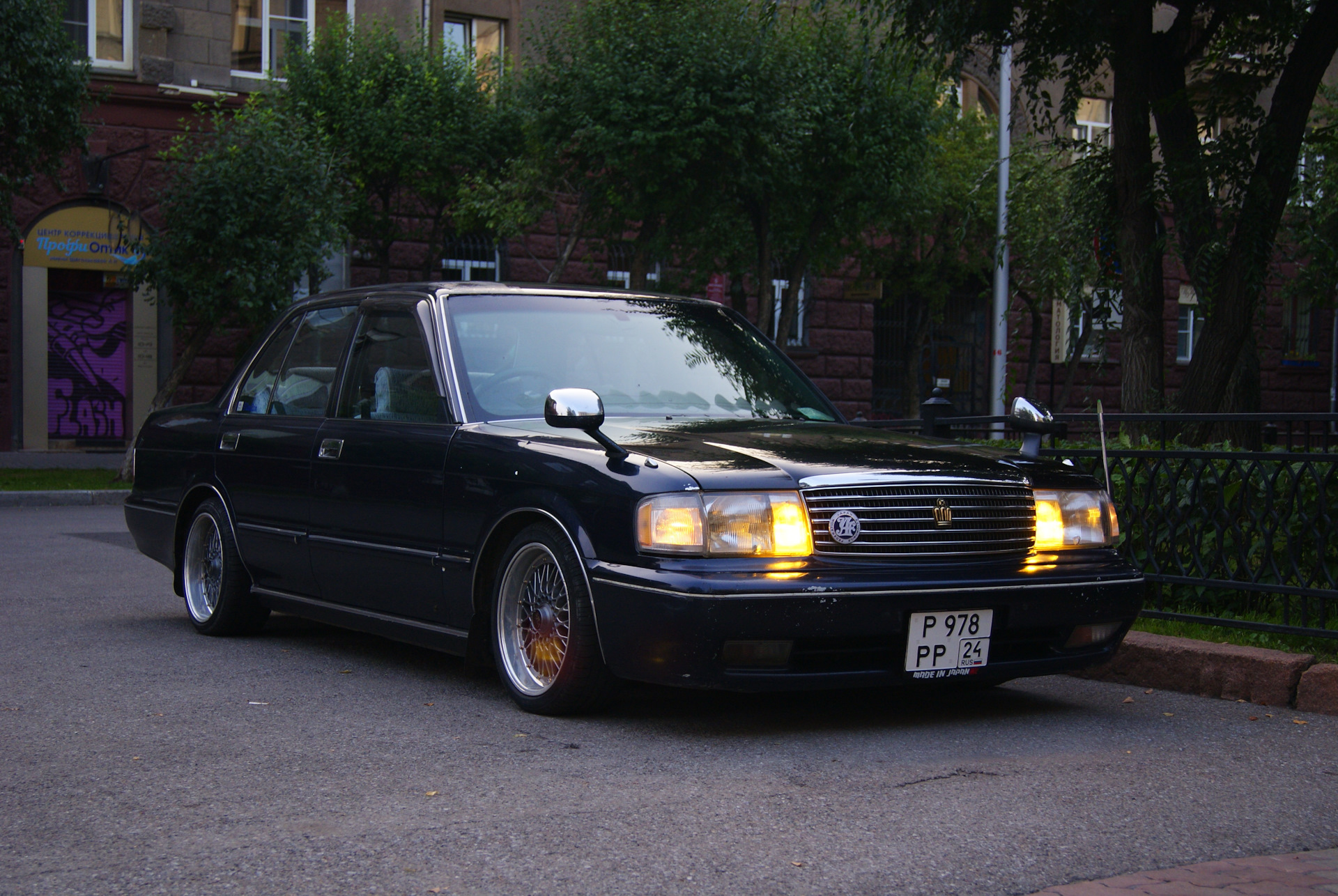 Toyota Crown s130