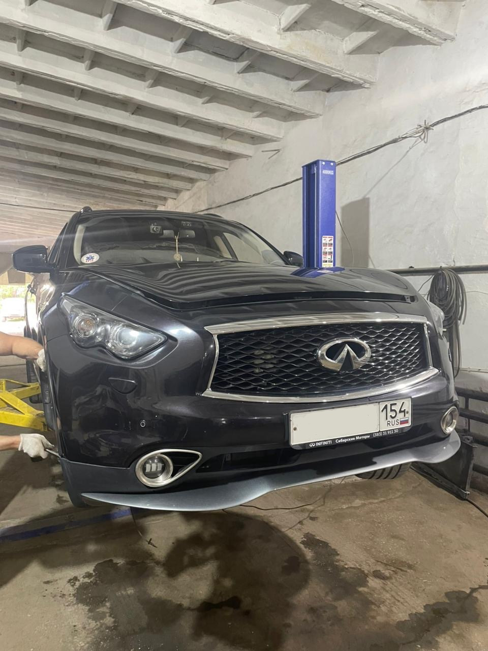 Фото в бортжурнале Infiniti QX70