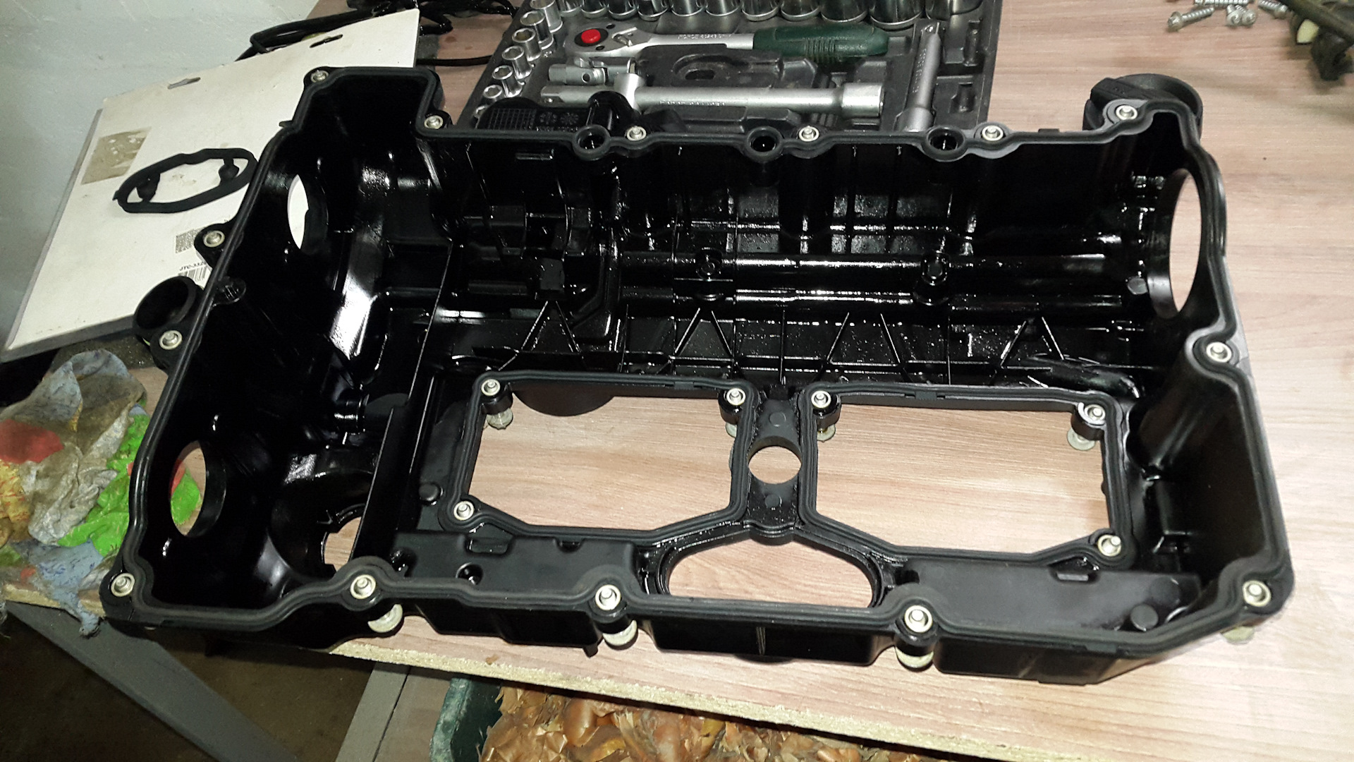 клапанная крышка на bmw n20. клапанная крышка bmw n46b20. клапан квкг n46. клапанная крышка n46. клапанная крышка n20b20.