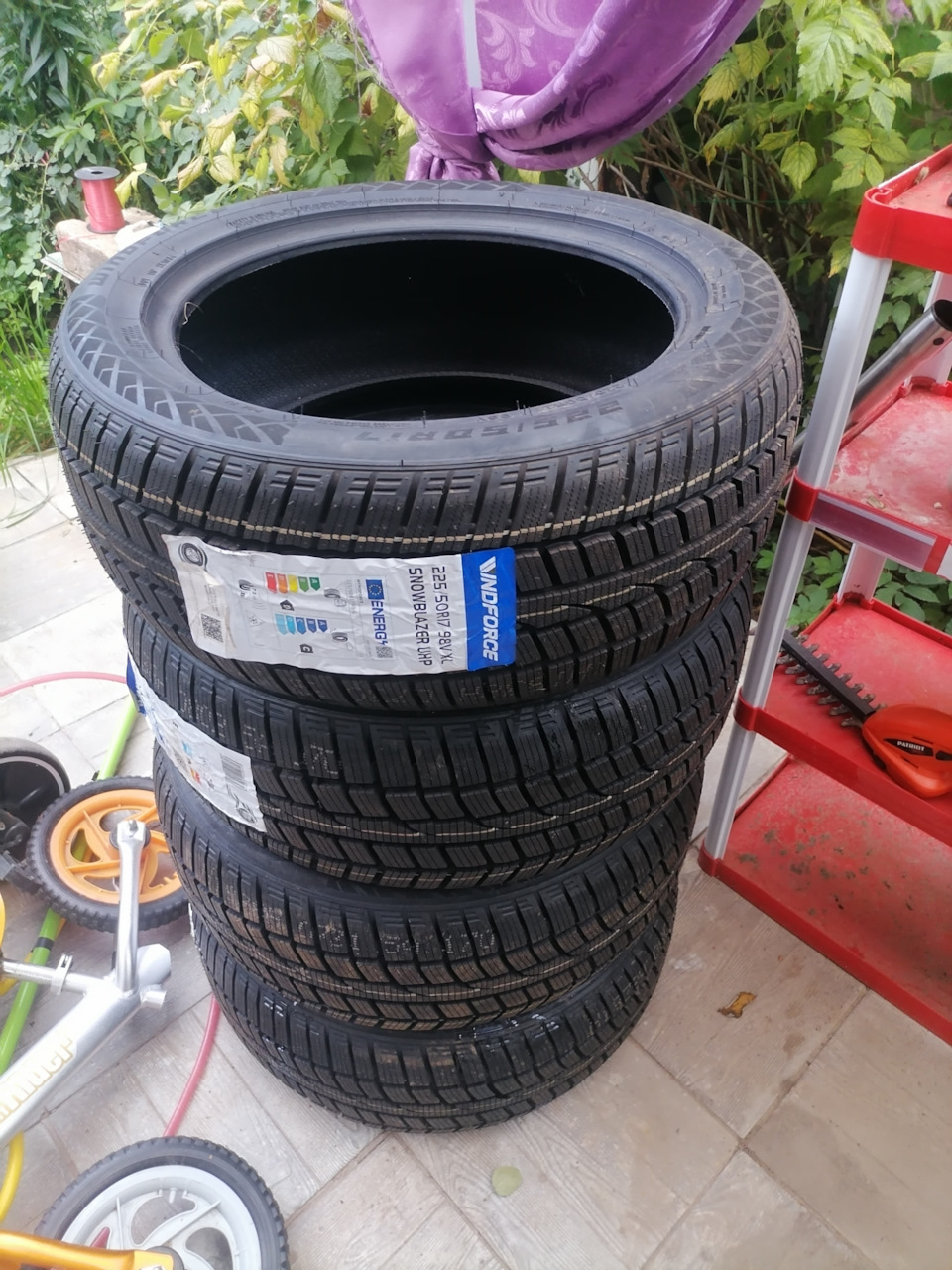 Зимние шины Windforce. — Toyota Isis, 1,8 л, 2010 года | шины | DRIVE2