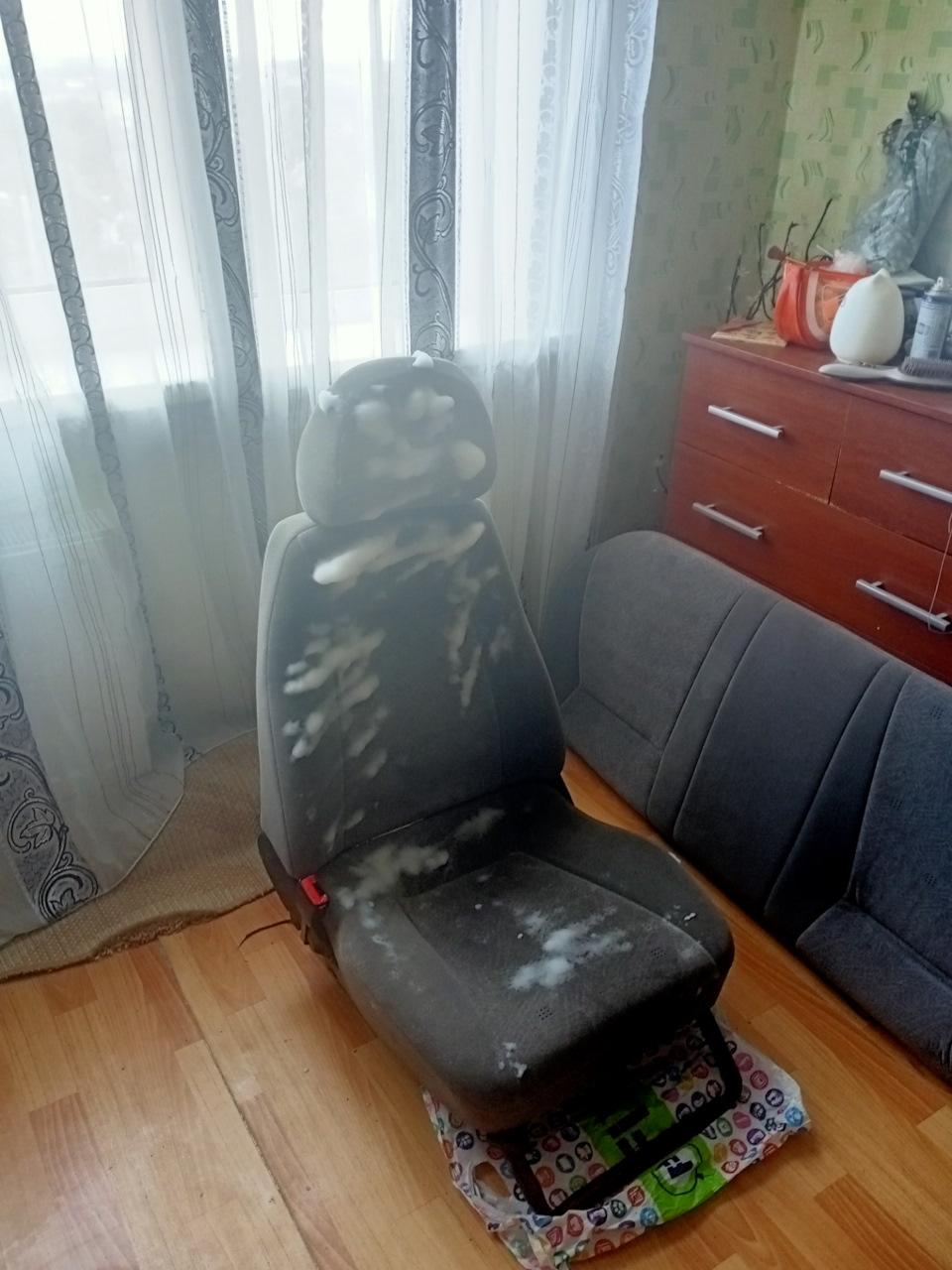 Вода под водительским ковриком ч.2 — Lada Приора седан, 1,6 л, 2007 ...