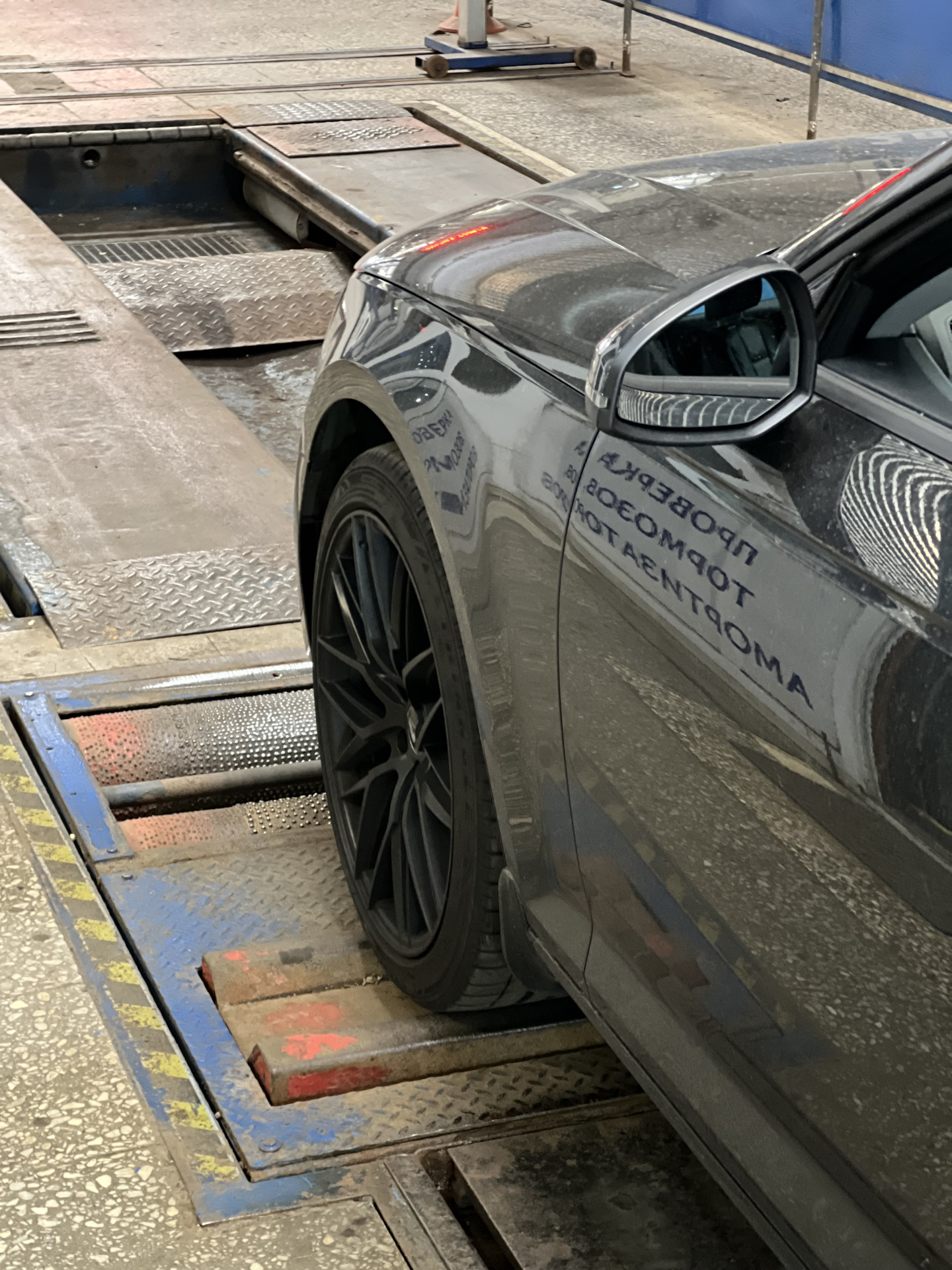 Вибростенд. В поисках стука в подвеске. — Audi A4 (B9), 1,4 л, 2019 ...