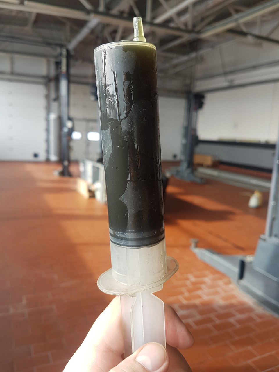 Частичная замена жидкости ГУР — BMW 5 series (E39), 2,3 л, 2000 года ...